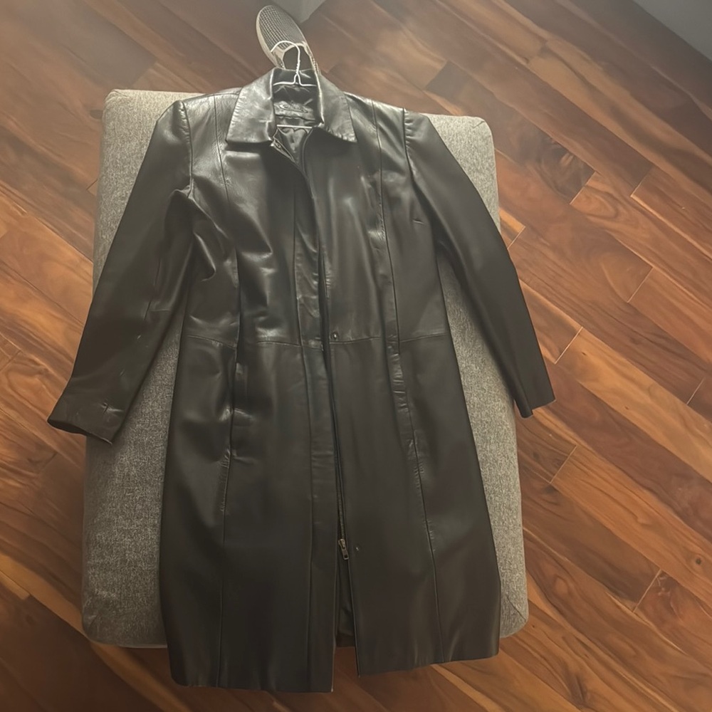 Breadmore Elegant Black Leather Coat